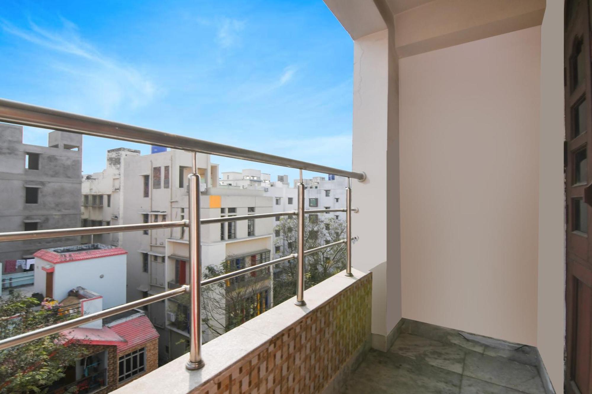 Hotel O Biswa Bangla Sarani Kolkata Exterior photo